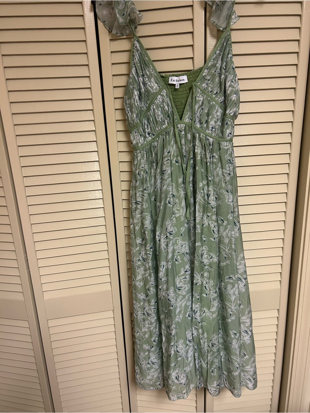 En Saison Light Green Pleated Floral Maxi